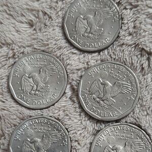 1980 One Dollar Coin - Silver Tone Susan B. Anthony Design